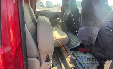 2000 Ford F550 Super Duty from USA, damaged, VIN 1FDAW56F3YEC55389